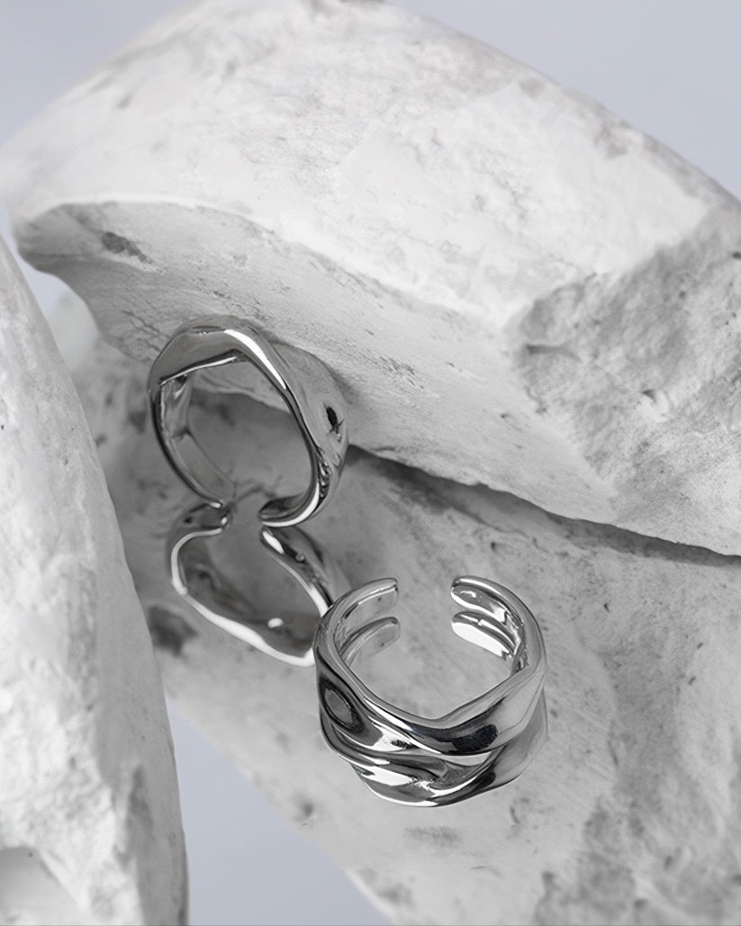 Mobius Loop Ring